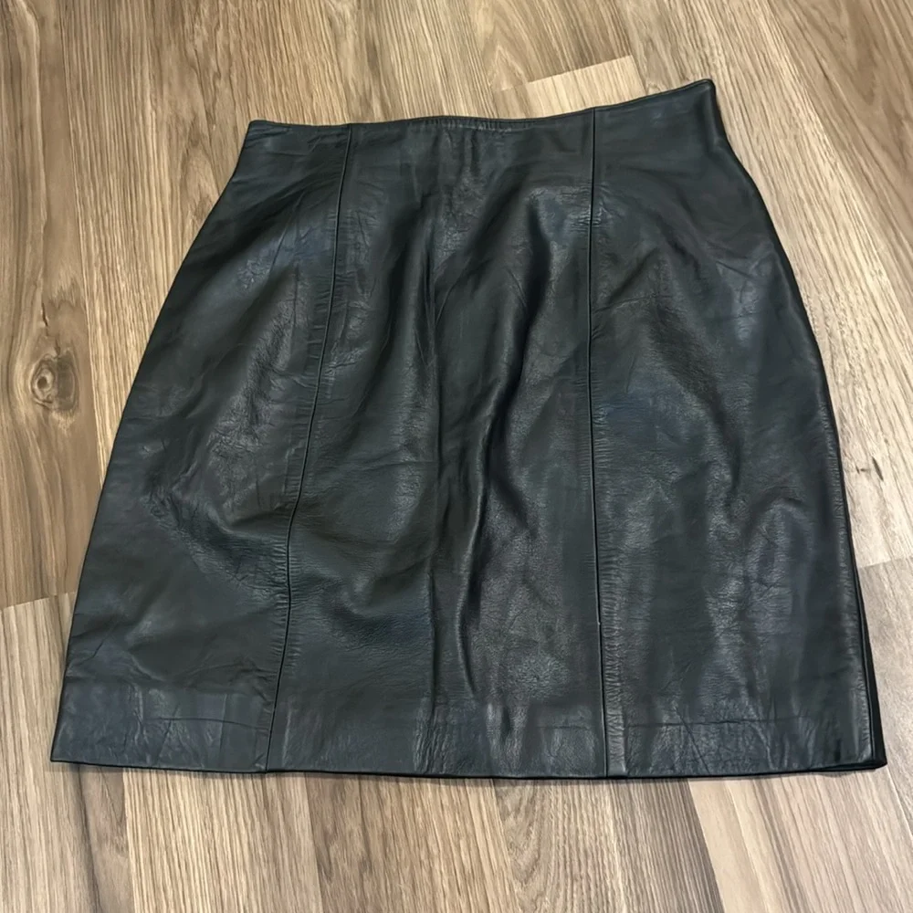 Byrnes & Baker Genuine Leather Soft Black Lined High Waist Zip Up Midi Skirt 10 - Picture 3 of 13